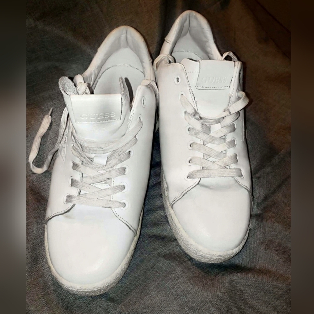 Guess Athos Triple White Leather Shoe Mens Sneakers Size 11.5